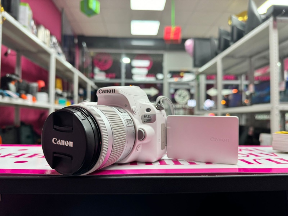 Фотоаппарат Canon 200D+Kit 18-55mm