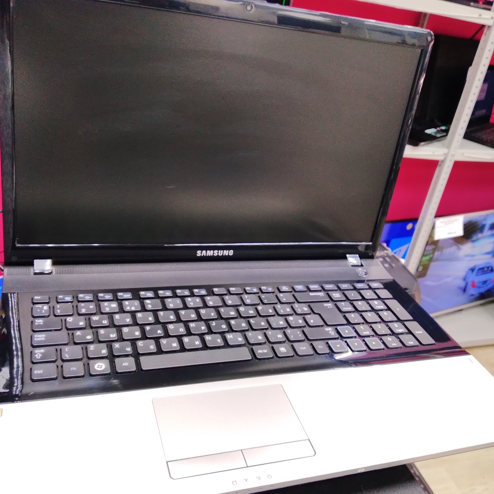 Ноутбук Samsung NP300E7Z