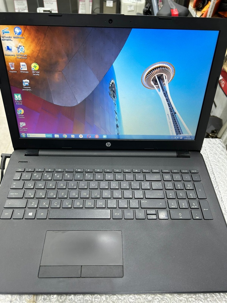 Ноутбук HP 15-rb515ur  AMD A9-9420 Rsdeon R5/4/250