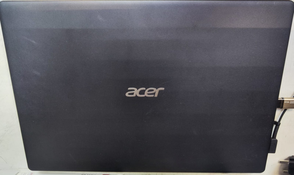 Ноутбук Acer 2*1,8/4/256/2